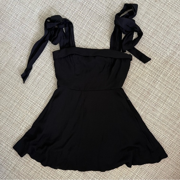 Francesca’s Black Bow Tie Coquette Babydoll Dress - Picture 3 of 4